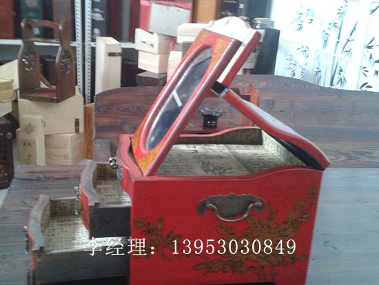 點擊查看詳細信息<br>標(biāo)題：首飾盒側(cè)面 閱讀次數(shù)：3161