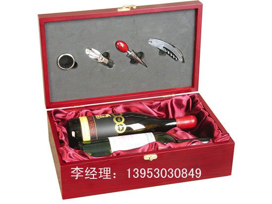 點擊查看詳細信息<br>標題：木制紅酒盒010 閱讀次數(shù)：2606
